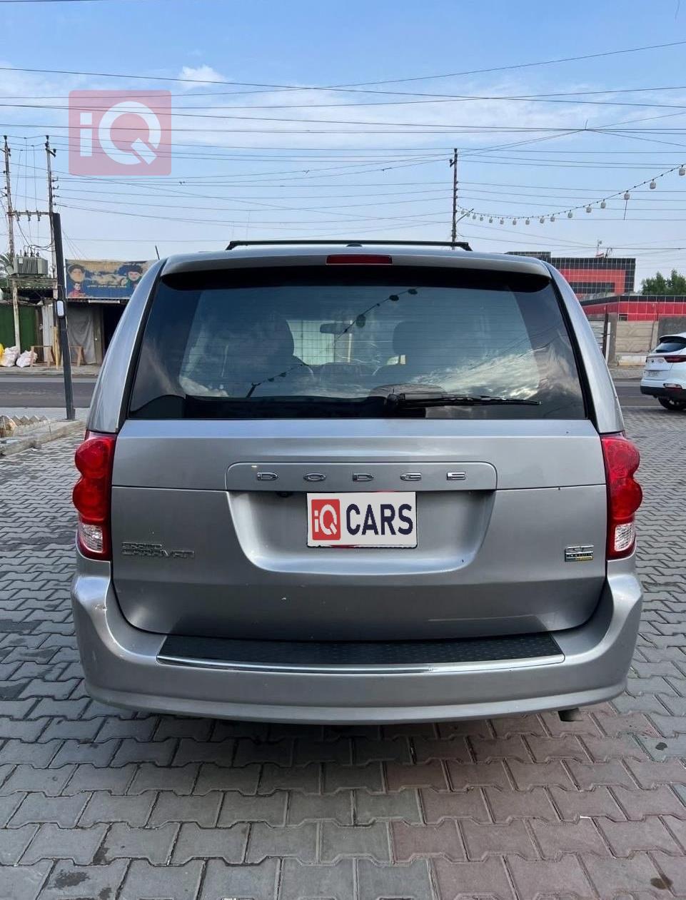 دودج جراند كارافان